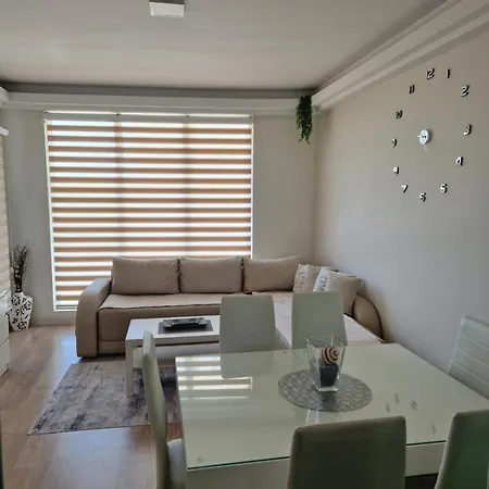 Bloom B29 Apartment *